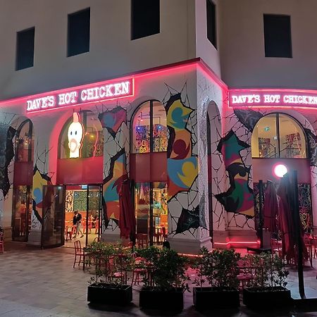 The Aero Hostel Dubai Ngoại thất bức ảnh