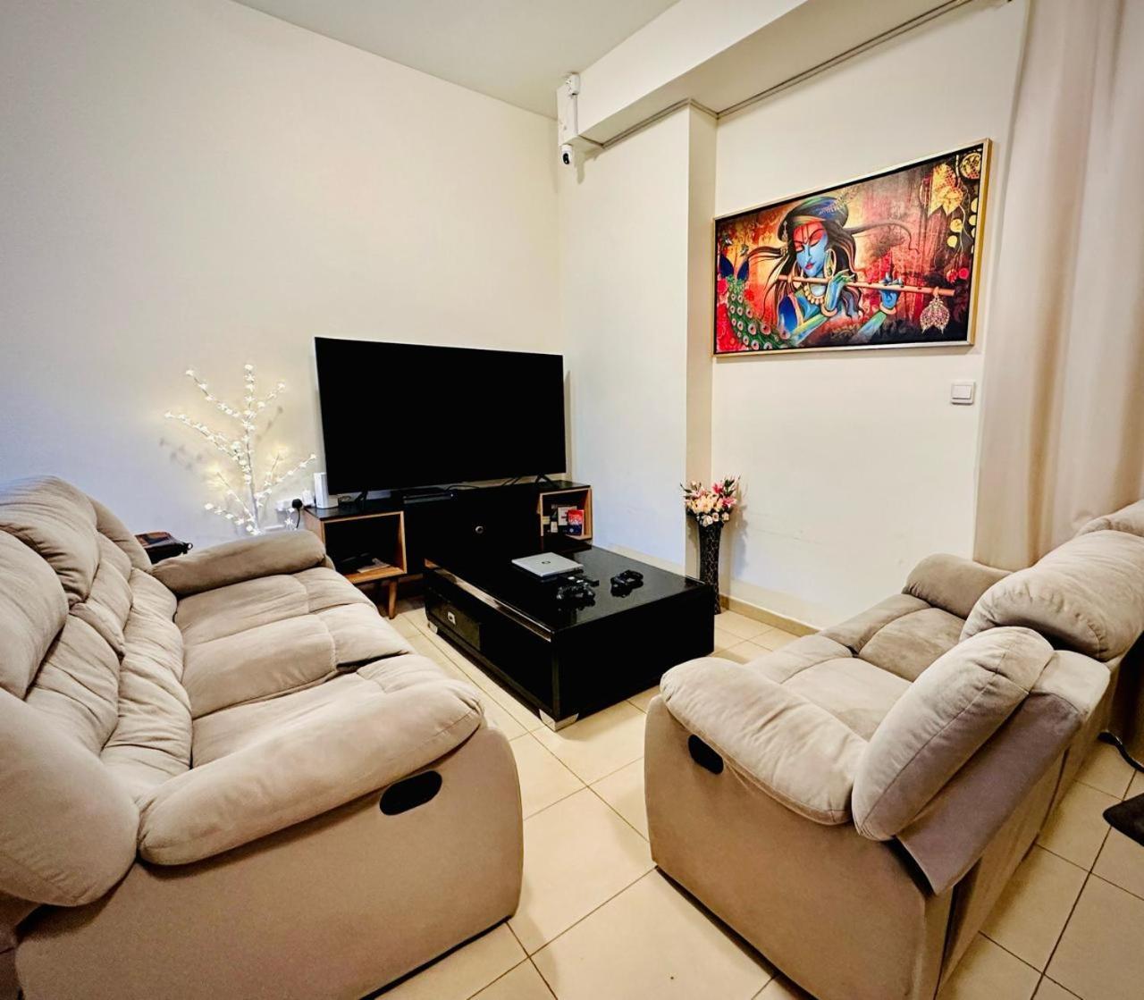 The Aero Hostel Dubai Ngoại thất bức ảnh
