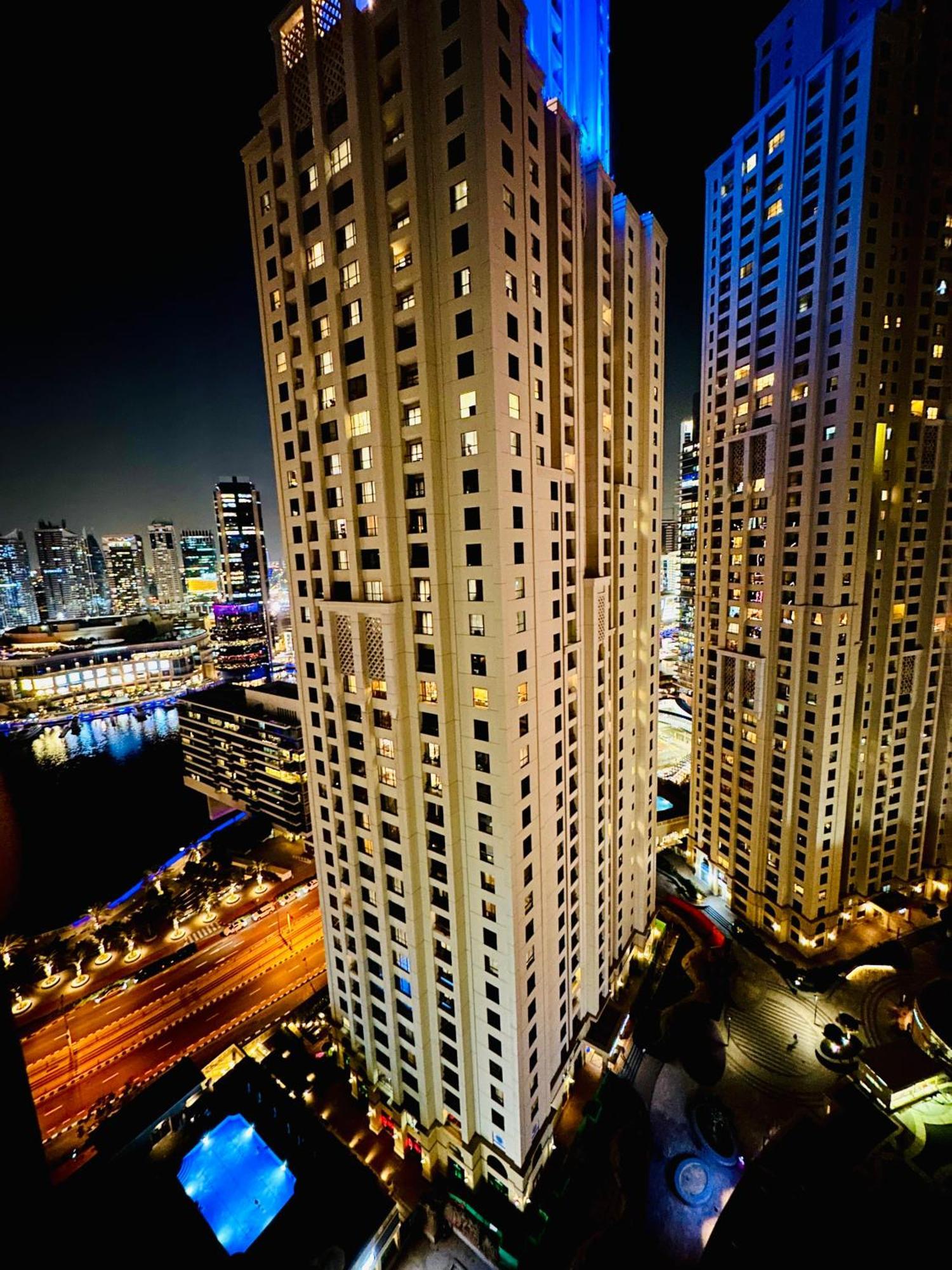 The Aero Hostel Dubai Ngoại thất bức ảnh