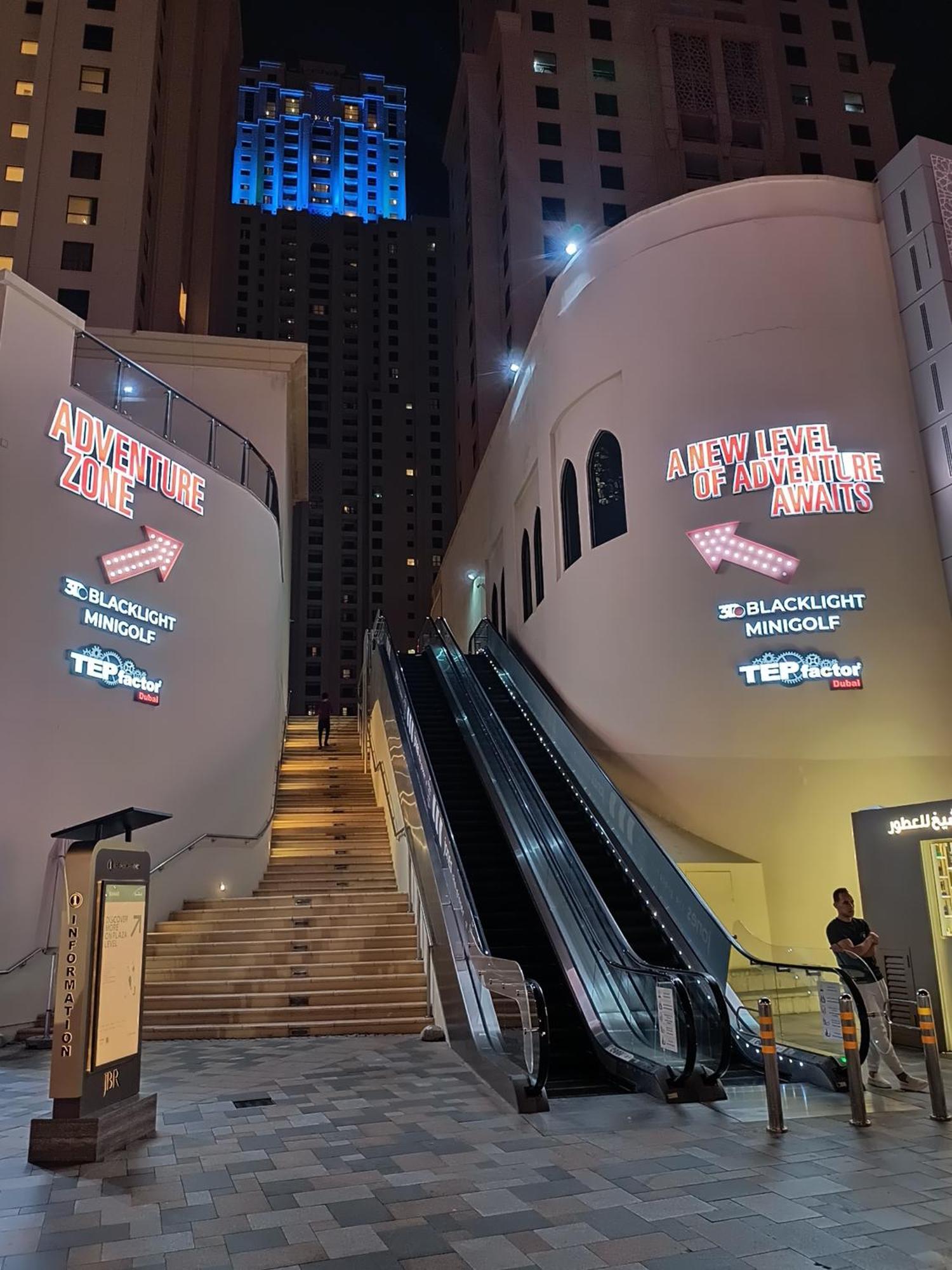 The Aero Hostel Dubai Ngoại thất bức ảnh